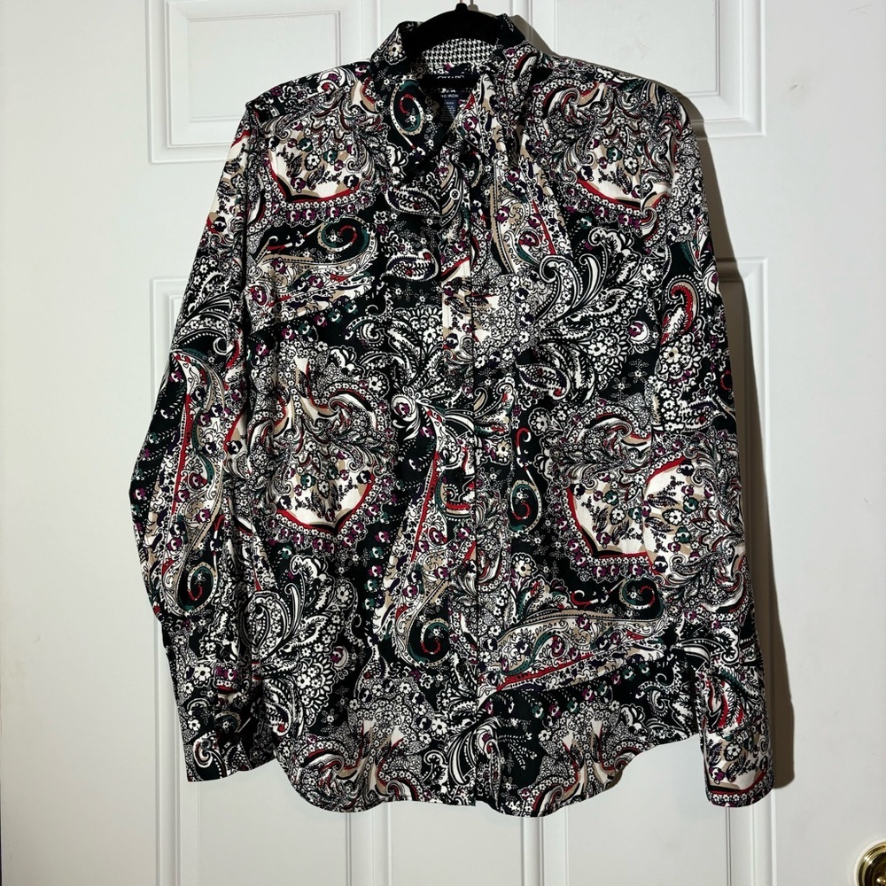 ❤️2/$15 or 3/$21❤️ Chaps Paisley Print Button Down Shirt, Size Small